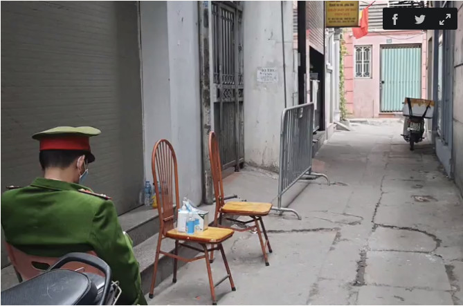 Hà Nội cách ly một ngõ trên đường Nguyễn Khánh Toàn